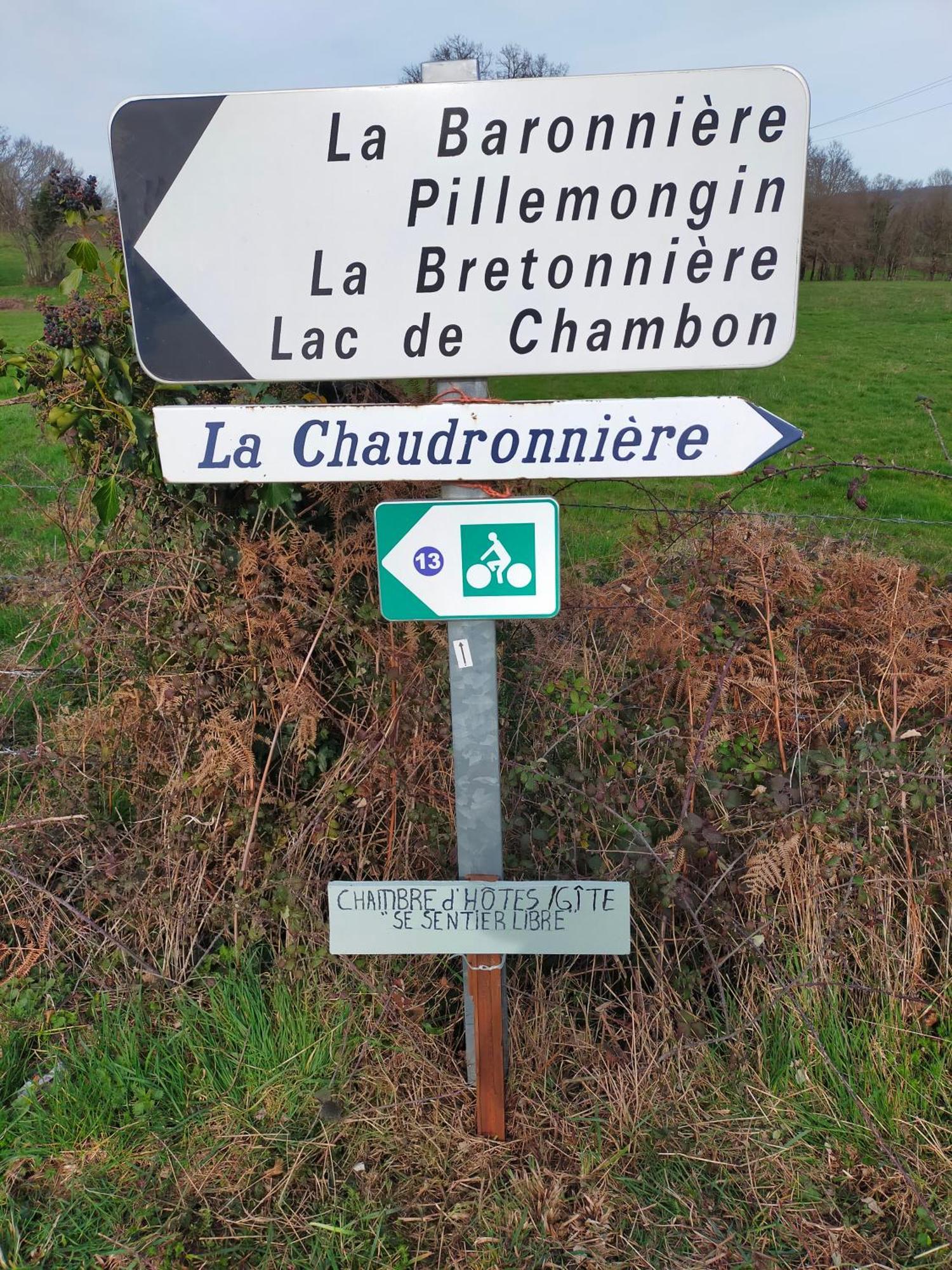 Gite Se Sentir Libre Crozant Extérieur photo